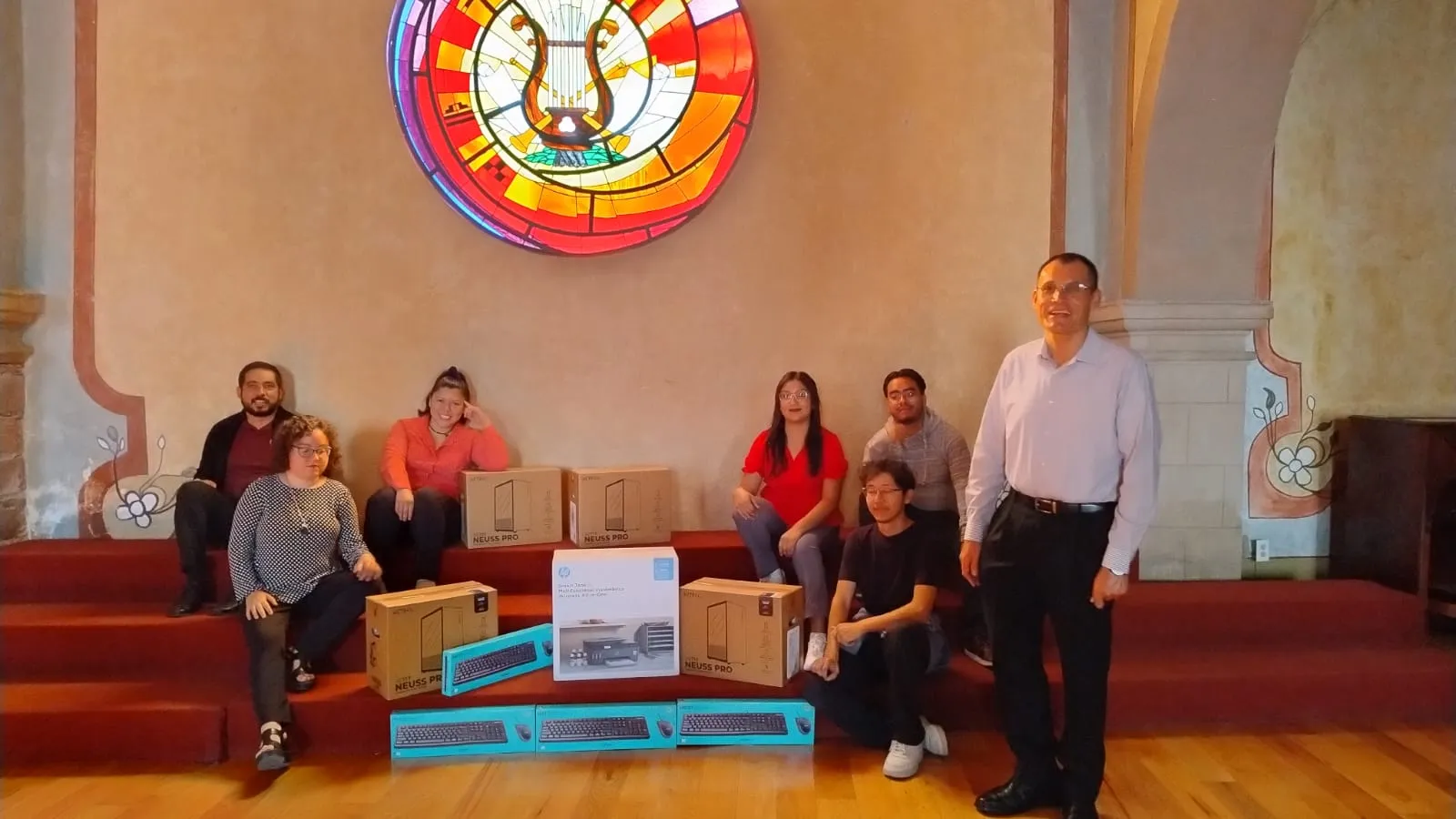 Imagen del album "Donación de fondos para equipo de cómputo"